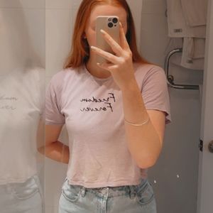 Meet your Posher, Caitlin